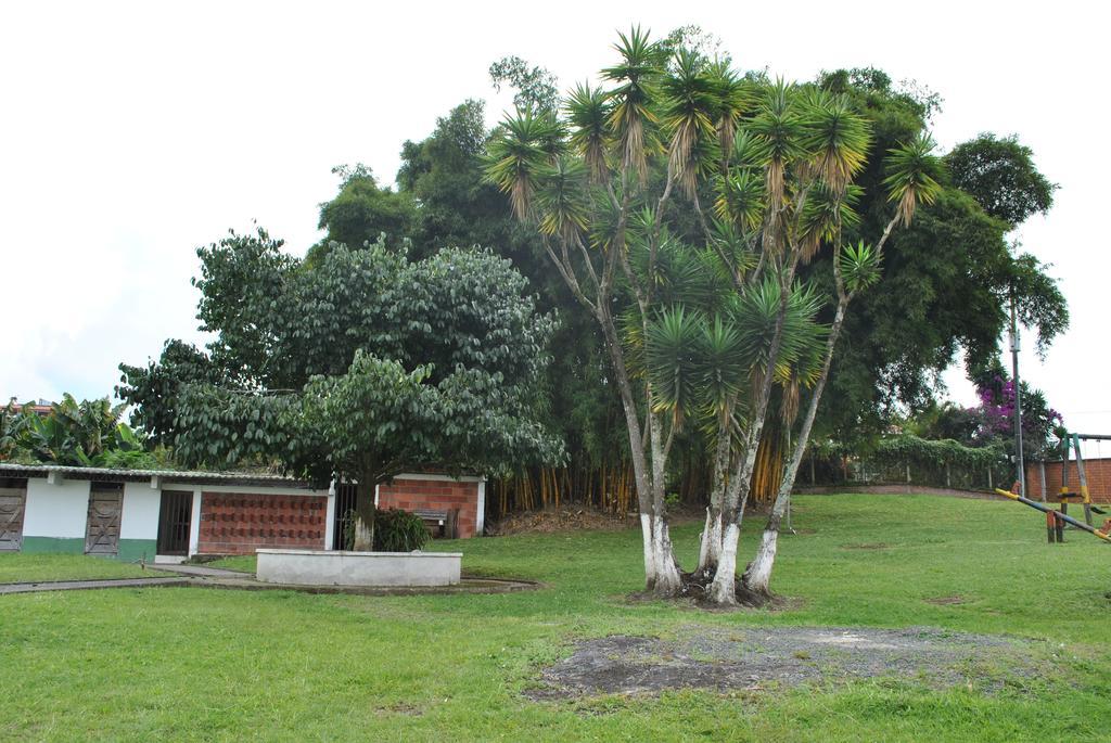 Hostal Don Bernardo Santa Rosa De Cabal Dış mekan fotoğraf