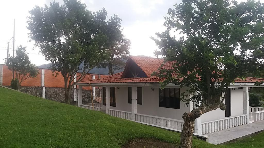 Hostal Don Bernardo Santa Rosa De Cabal Dış mekan fotoğraf