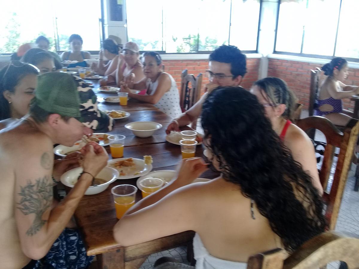 Hostal Don Bernardo Santa Rosa De Cabal Dış mekan fotoğraf